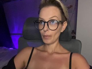 OhMyKosh Porn Show