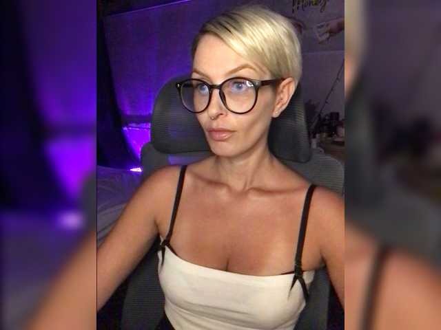 AlikBlack live cam on BongaCams