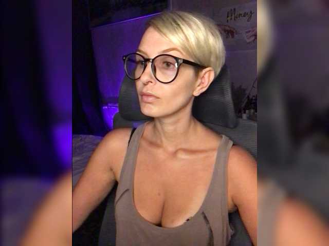 AlikBlack live cam on BongaCams