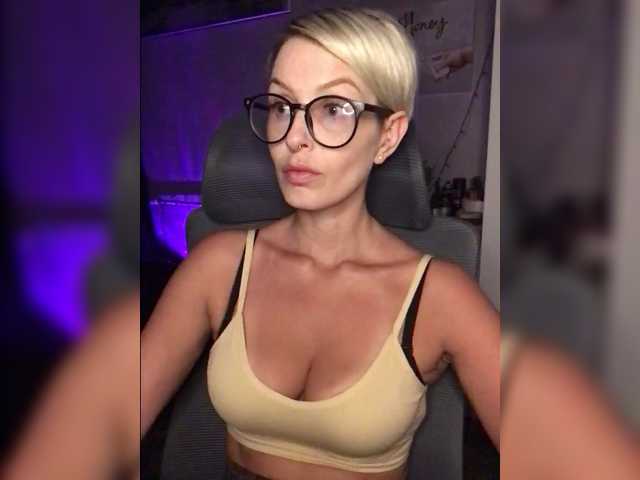 AlikBlack live cam on BongaCams