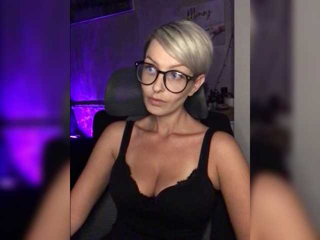 AlikBlack, live now on BongaCams