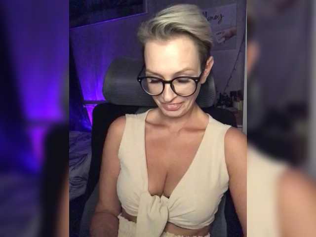OhMyKosh live cam preview