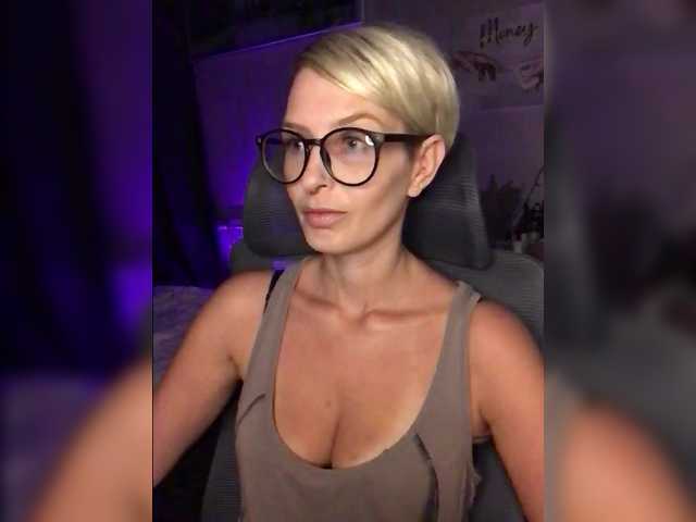 AlikBlack live cam on BongaCams