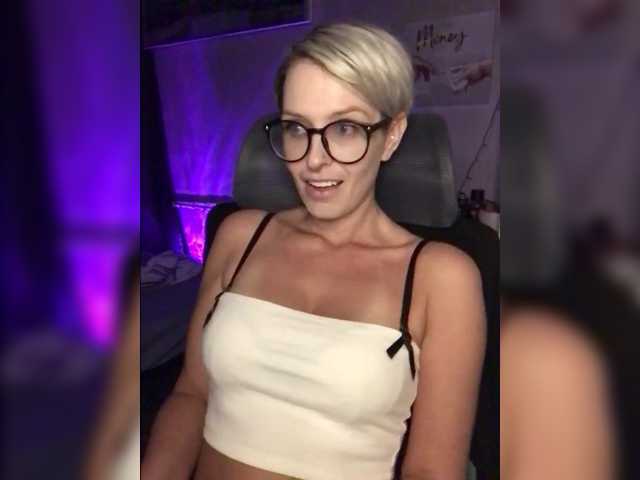 OhMyKosh live cam preview