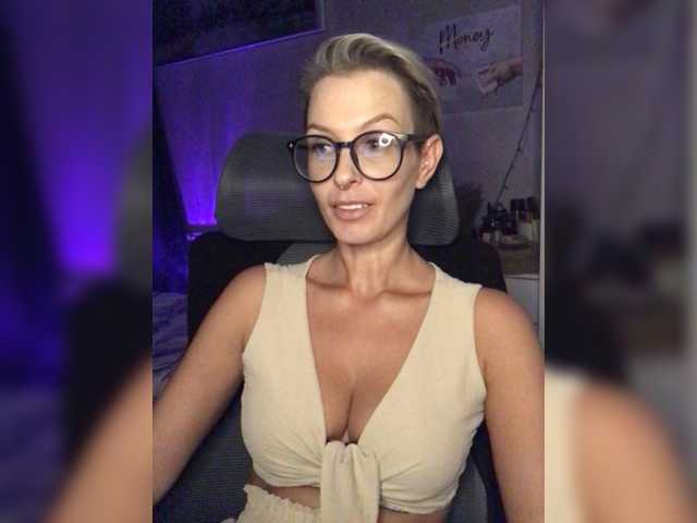 AlikBlack live cam on BongaCams
