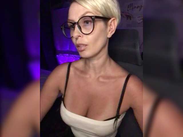 AlikBlack live cam on BongaCams
