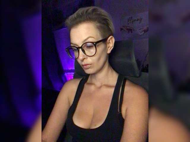 AlikBlack live cam on BongaCams