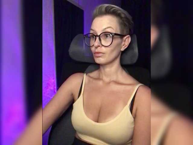 Ohmykosh live cam