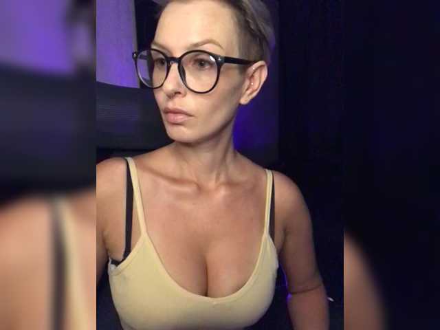 AlikBlack live cam on BongaCams