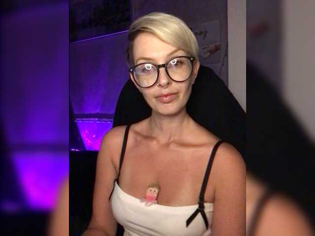 AlikBlack live cam on BongaCams