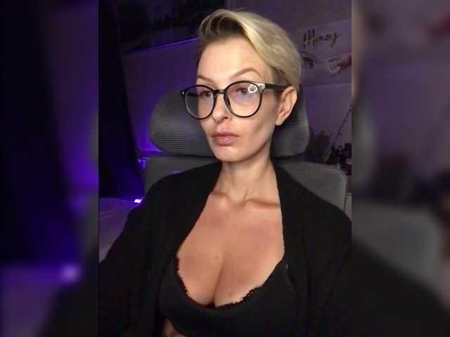 AlikBlack live cam