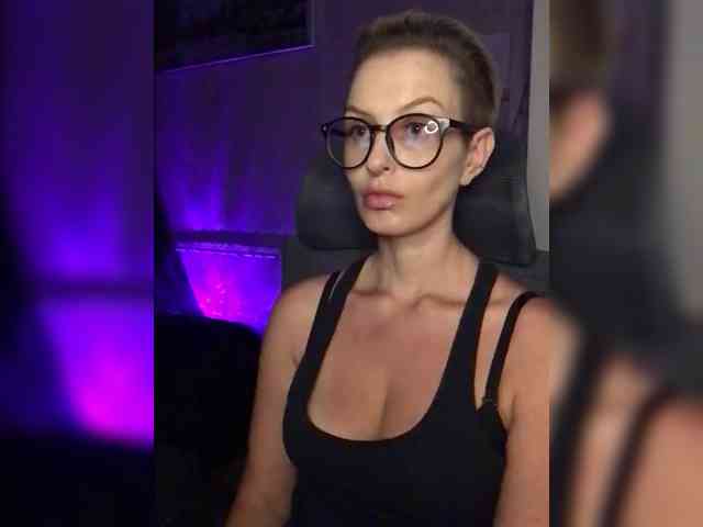 Модель: OhMyKosh