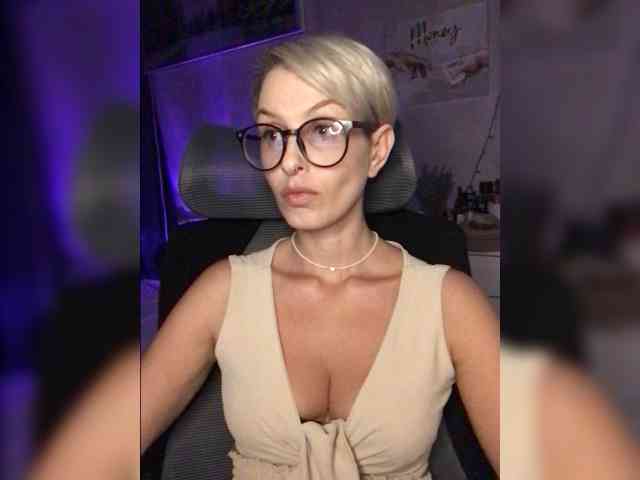 Модель: OhMyKosh