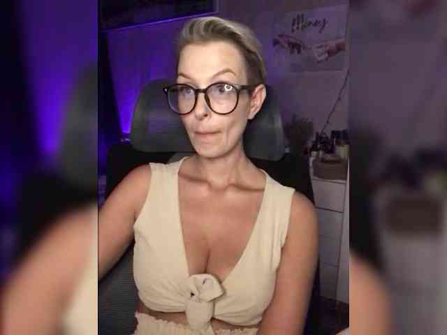 naked chat AlikBlack