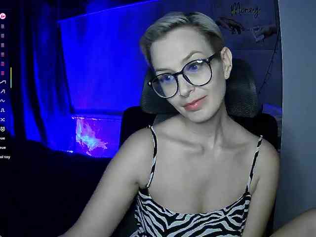 AlikBlack Live Webcam on BongaCams