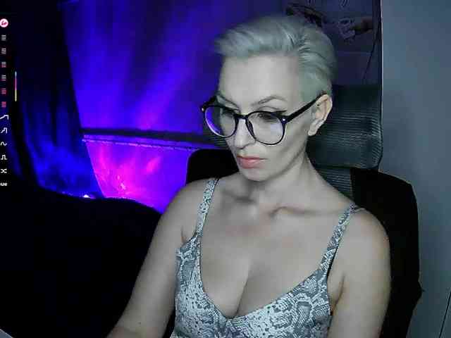 AlikBlack Live Webcam on BongaCams
