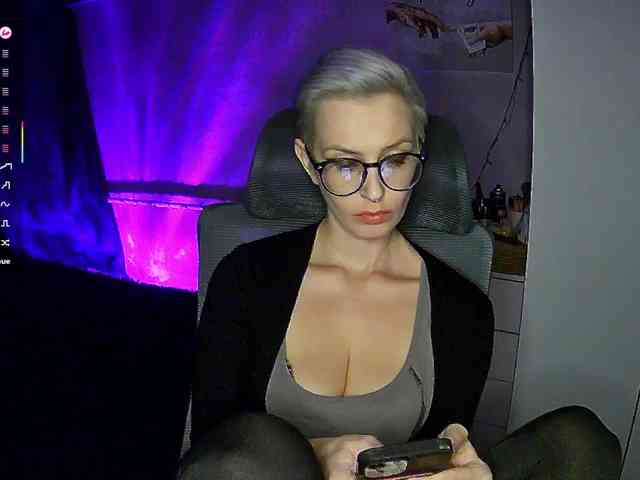 AlikBlack Live Webcam on BongaCams