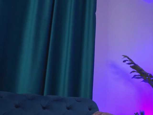 DeniseDevilles live cam on BongaCams
