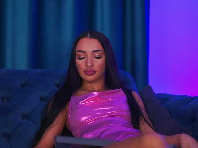 DeniseDevilles live cam on BongaCams