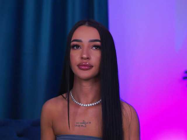 Sex chat gratuit in direct cu DeniseDevilles pe BongaCams