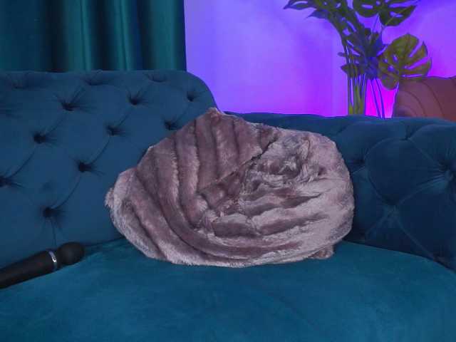 DeniseDevilles live cam on BongaCams