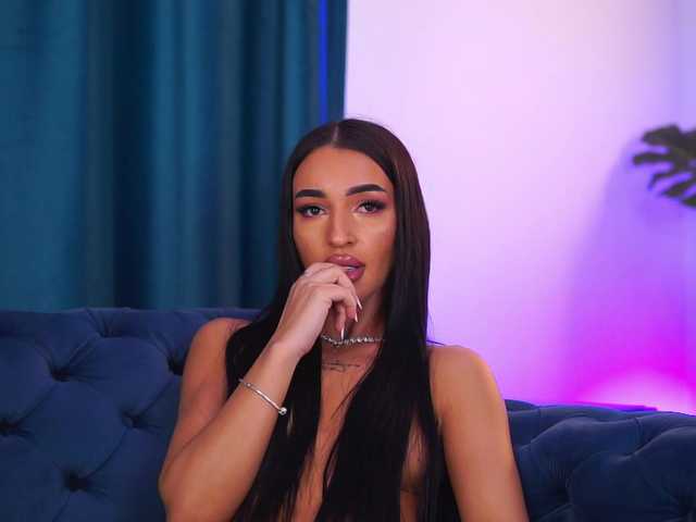 DeniseDevilles live cam on BongaCams