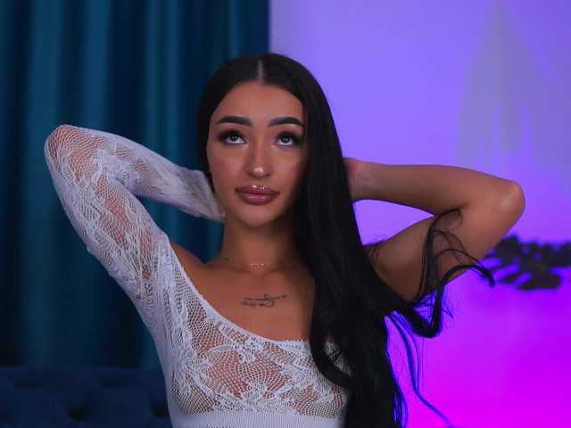 DeniseDevilles live cam and statistics on UnifiedCams