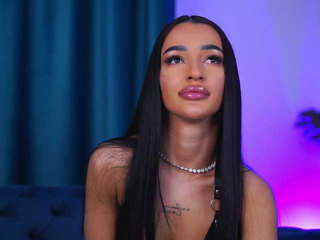 DeniseDevilles live cam on BongaCams