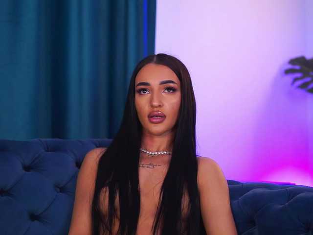 DeniseDevilles live cam on BongaCams