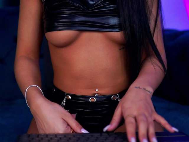 DeniseDevilles live cam on BongaCams