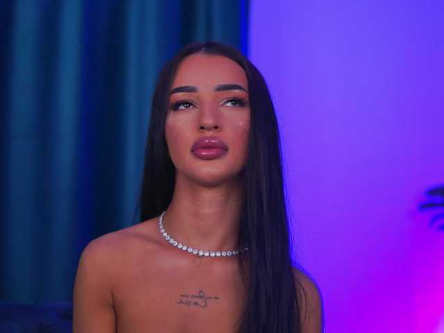 DeniseDevilles live cam on BongaCams