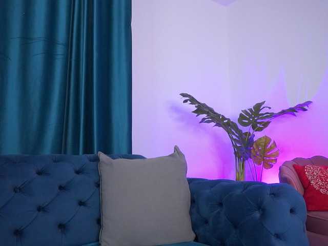 DeniseDevilles live cam on BongaCams