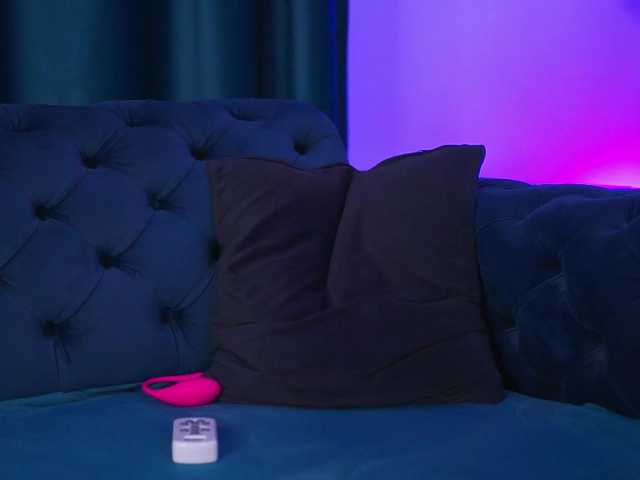 DeniseDevilles live cam on BongaCams
