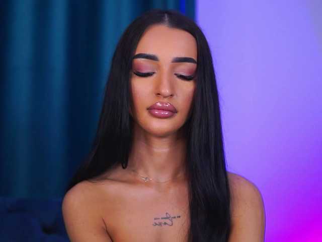 DeniseDevilles live cam on BongaCams
