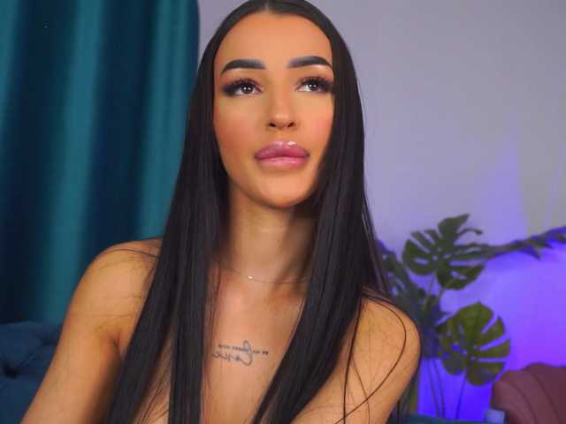 DeniseDevilles, en directo ahora en BongaCams