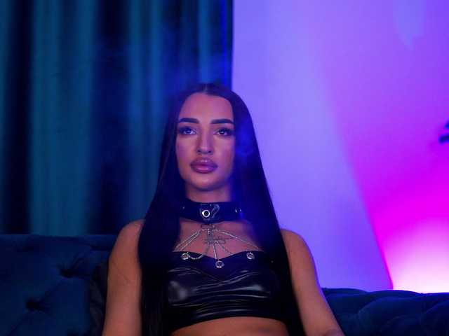 DeniseDevilles live cam on BongaCams