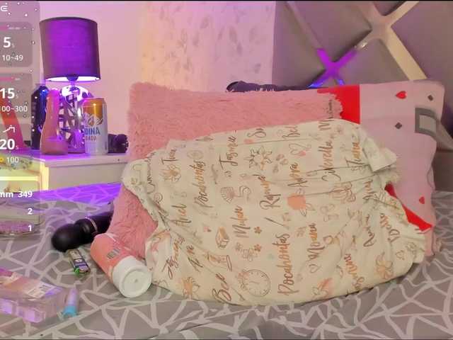 EmilyRosee's BongaCams show and profile