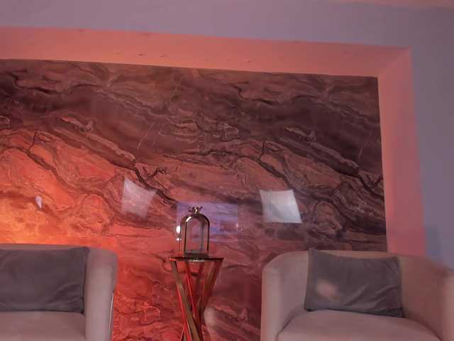 GiaFerrara live webcam show