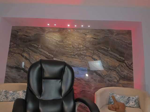 GiaFerrara live cam preview