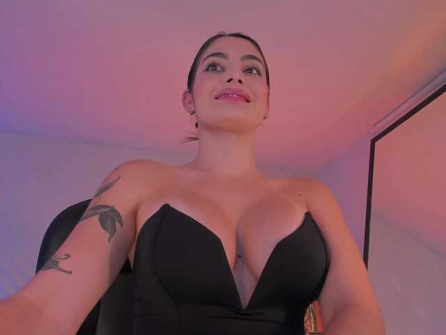 GiaFerrara live webcam show