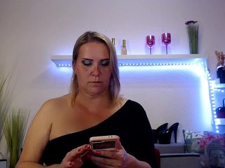 JuliaPink Porn Show
