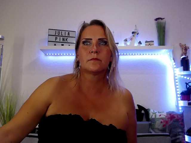 JuliaPink live cam on BongaCams