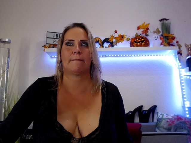 JuliaPink live cam on BongaCams
