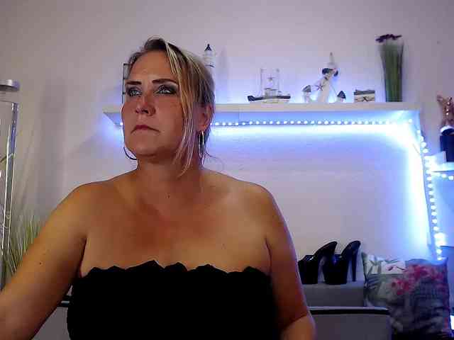 JuliaPink webcam