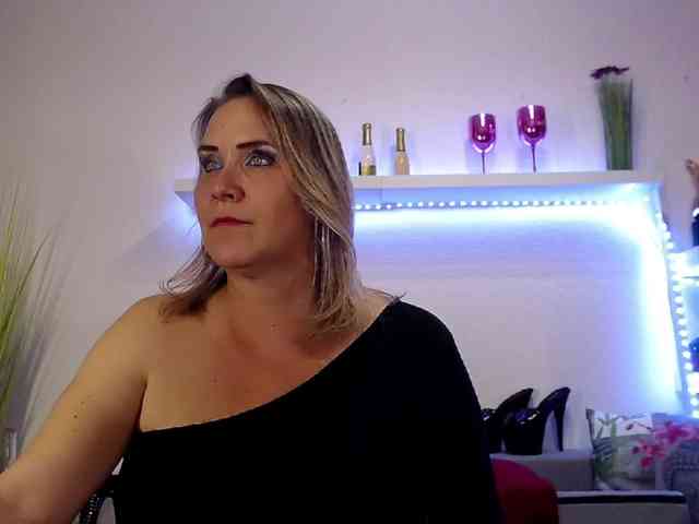 JuliaPink webcam
