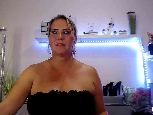 JuliaPink webcam