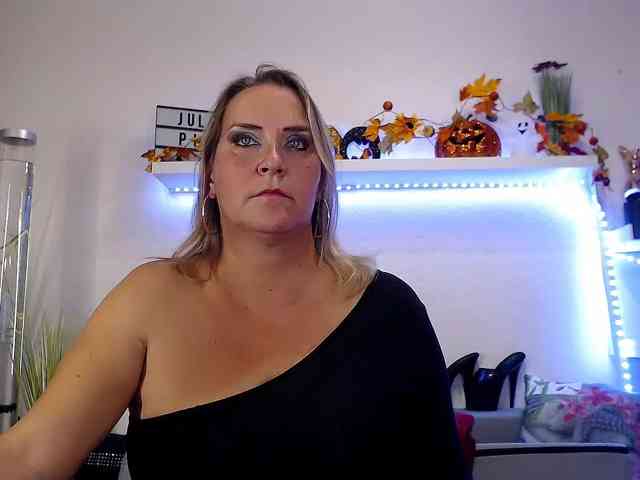 JuliaPink