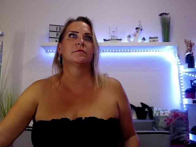 JuliaPink webcam