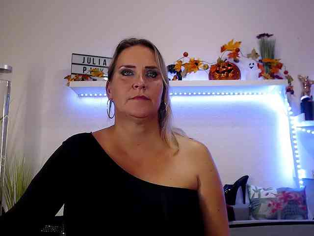 JuliaPink
