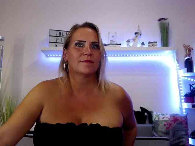 JuliaPink webcam